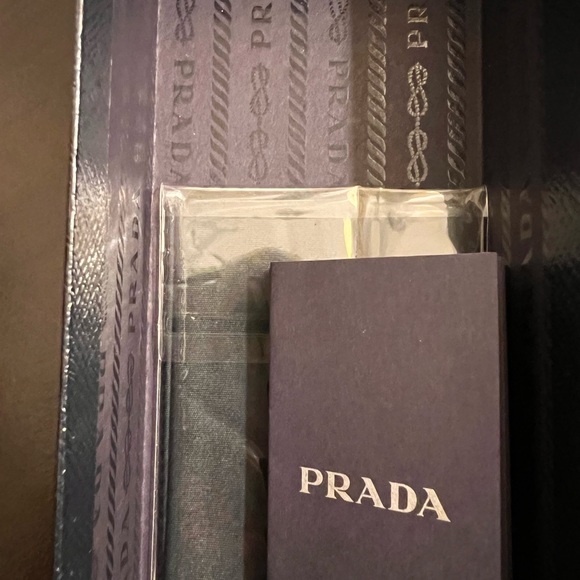 NWOT - authentic Prada sunglasses - Picture 8 of 9